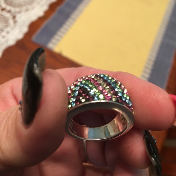 Ring - Picture 2 of 5